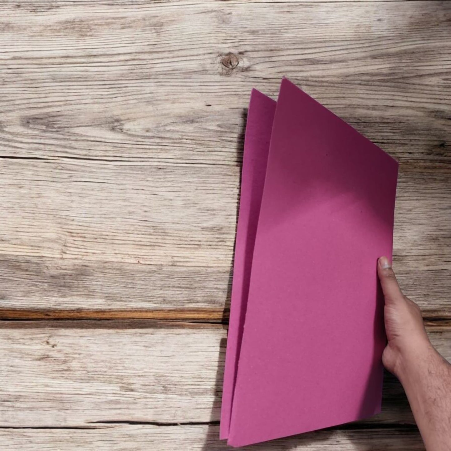 DIGISMART Eco COBRA FILE NO 600 File a durable 17 KGS board construction, providing stability and longevity for your important files